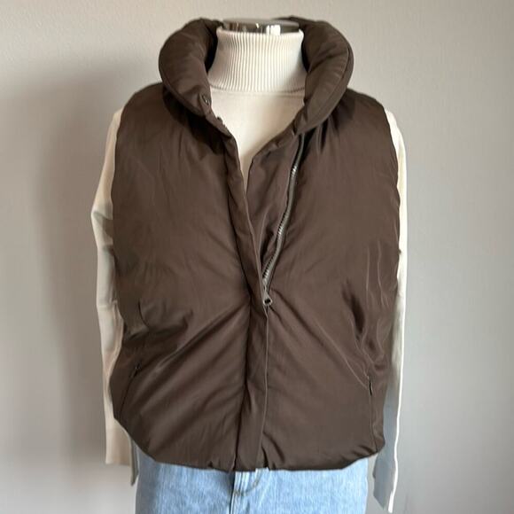 Gap Army Green Puffer Vest Size L - Picture 1 of 7